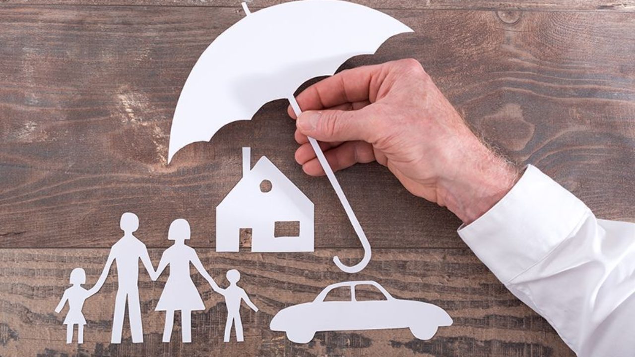 Why Bundling Auto and Home Insurance is a Smart Move